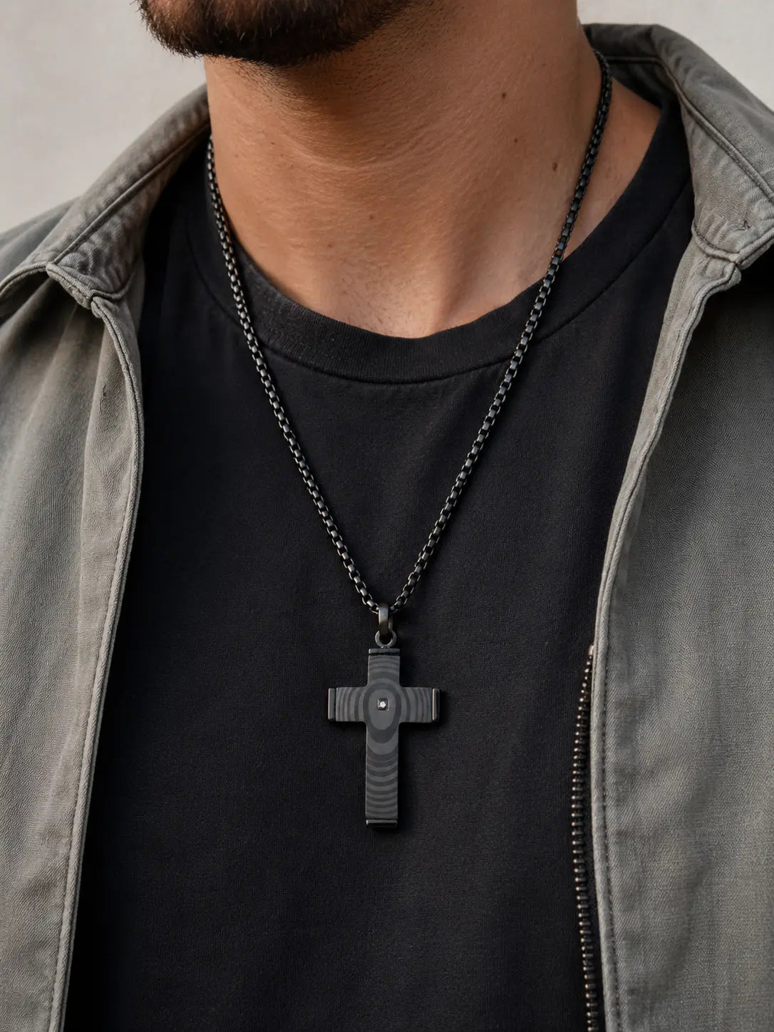 COLLAR CRUZ DE ACERO INOXIDABLE NEGRO MATE - Image 2