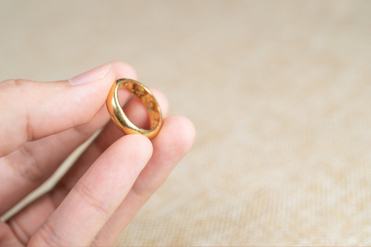El anillo de oro que se vuelve parte de ti