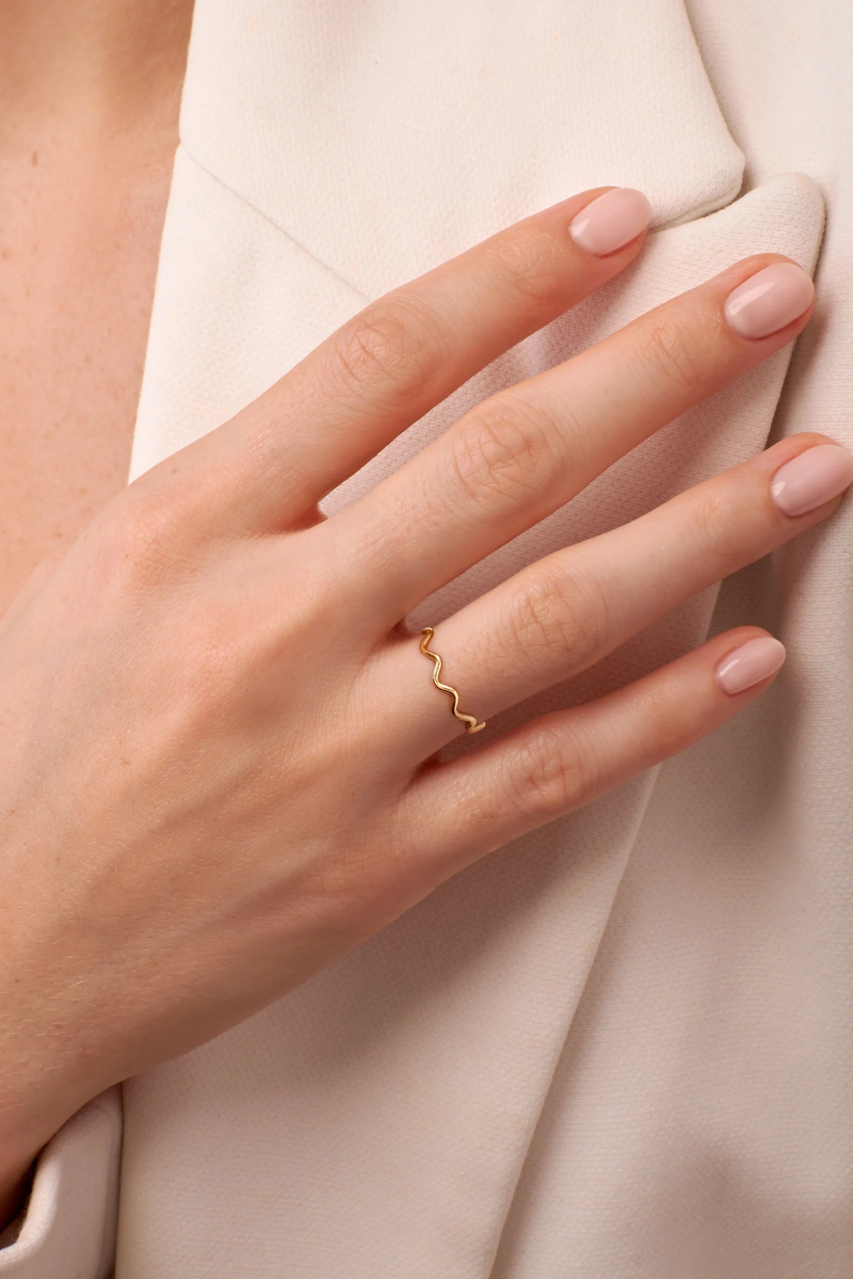ANILLO ZIGZAG EN ORO 18K - Gallery 2