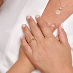 ANILLO NÚMEROS ROMANOS EN ORO 18K - Thumbnail 2