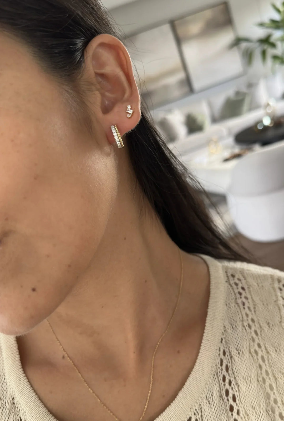 ARGOLLAS DIAMANTES Y BORDE PUNTOS EN ORO BLANCO Y AMARILLO 18K - Image 2