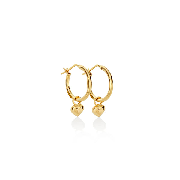 ARGOLLAS DELGADAS CON CORAZÓN BOMBÉ EN ORO 18K