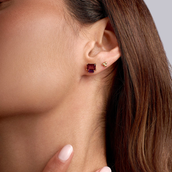 ARETES PIERCING 3 BOLITAS EN TRIÁNGULO EN ORO 18K - Secondary