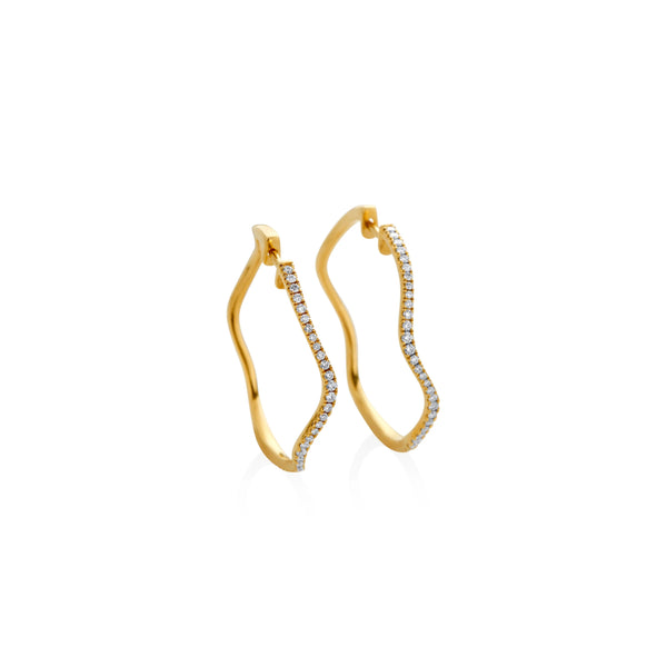 ARGOLLAS DIAMANTES ONDAS EN ORO 18K