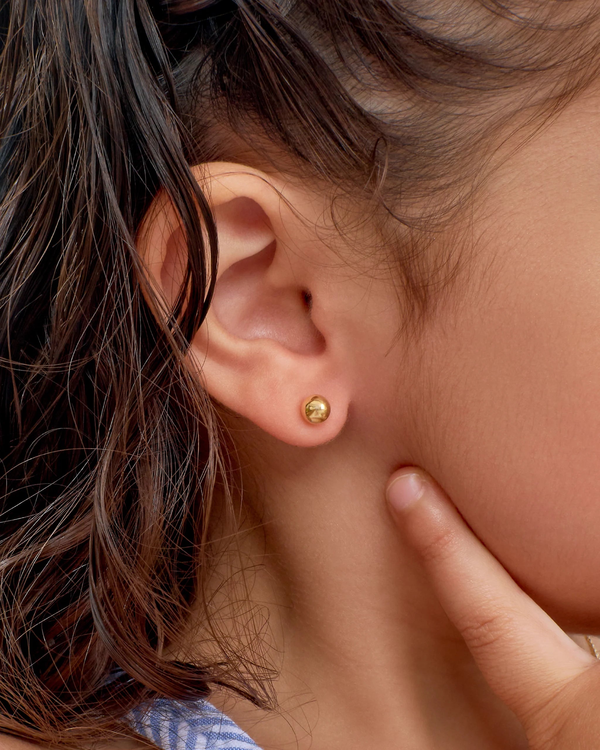 ARETES BEBÉ BOLITA EN ORO 18K - Gallery 3