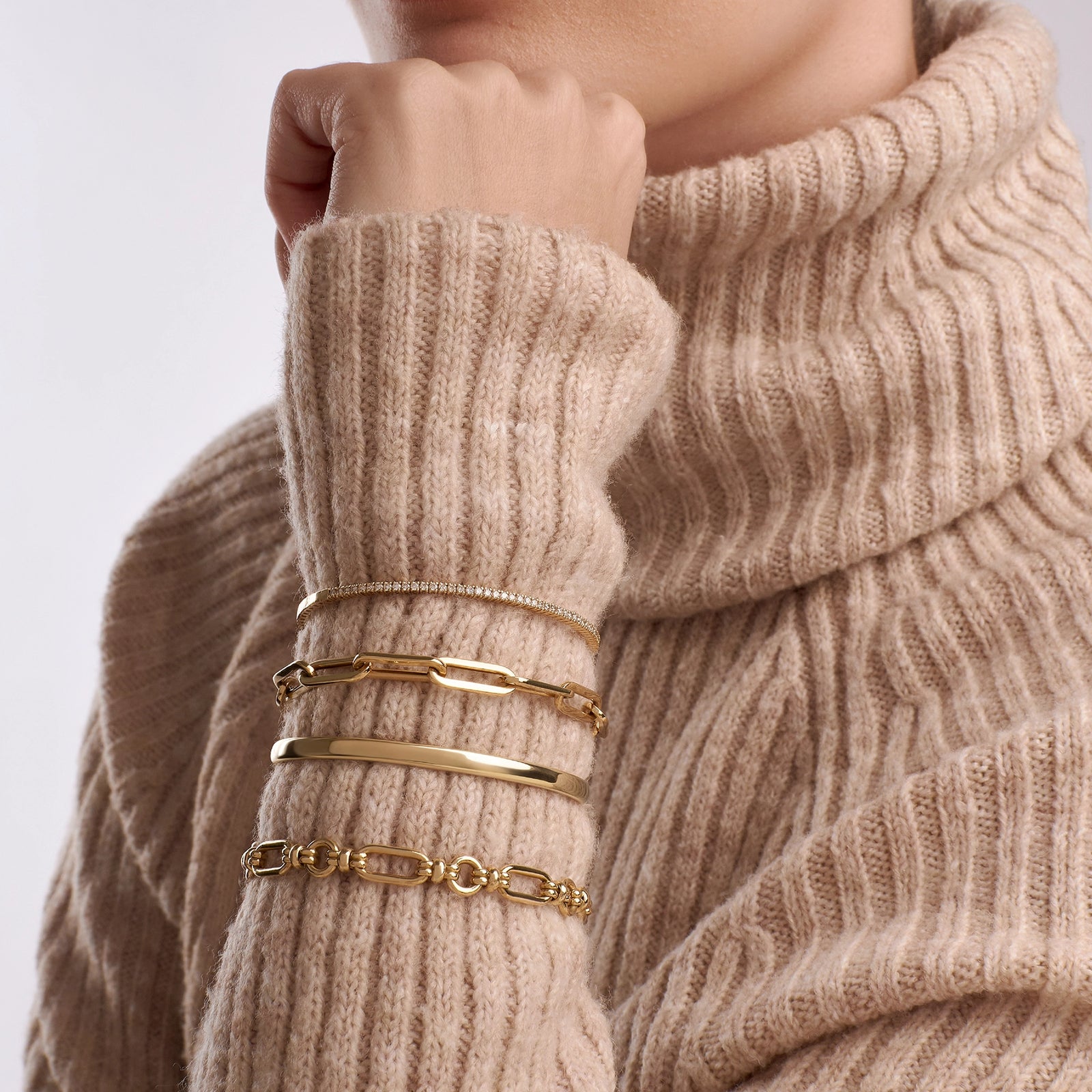 PULSERA ESLABONES OVALES Y DONAS EN ORO 18K - Image 2